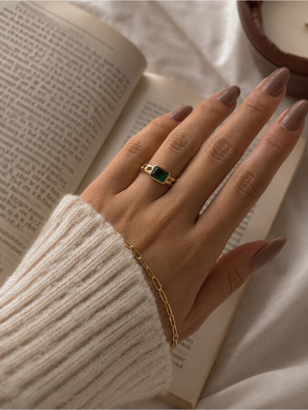 Green Emerald open band gold link statement ring